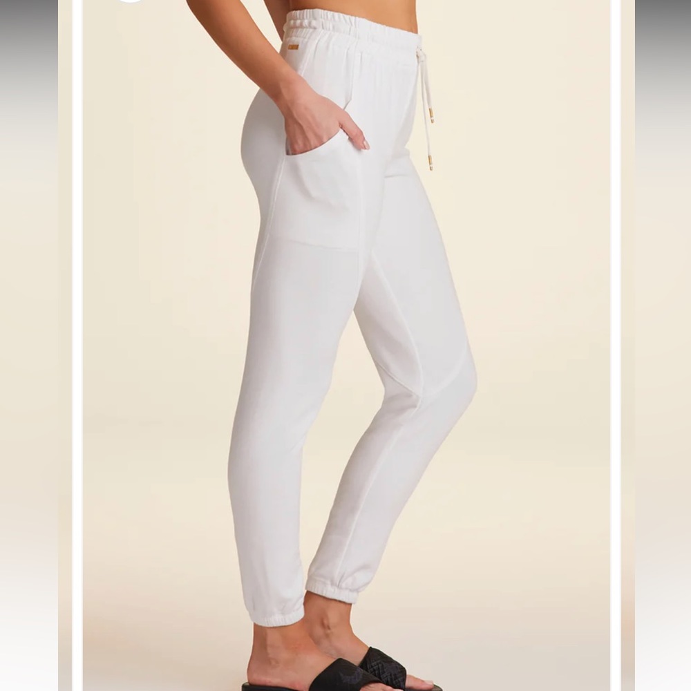 ALALA Joggers